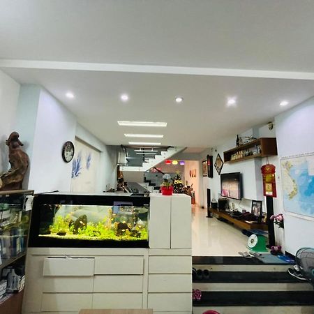 Helen'S Homestay Хошимин Экстерьер фото